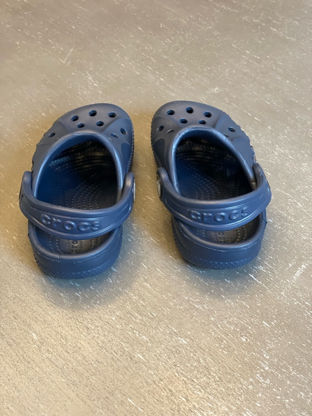 4C CROCS Kids Navy with Heel Strap - Picture 3 of 5